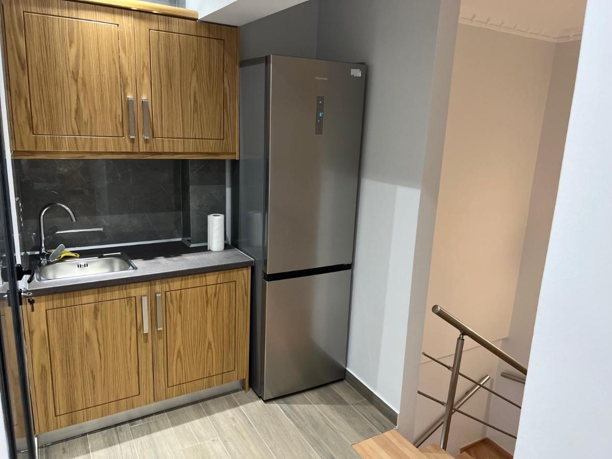 Kontis' Deluxe Furnished Apartment 路特奇 外观 照片