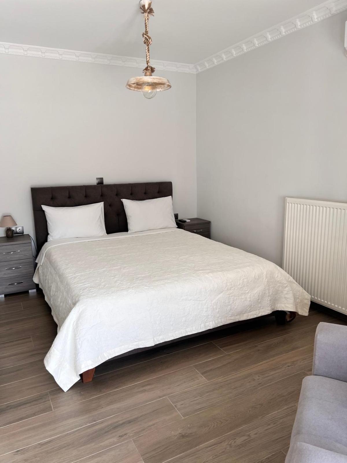 Kontis' Deluxe Furnished Apartment 路特奇 外观 照片